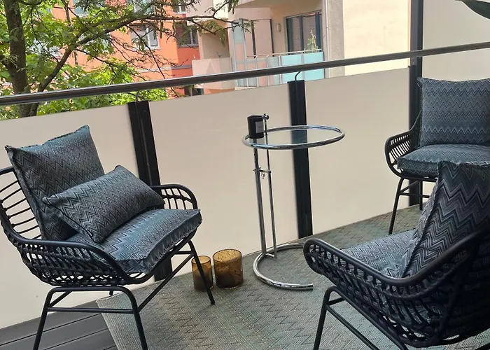 Modern & Cozy Muenchner Freiheit With Balcony Lejlighed *